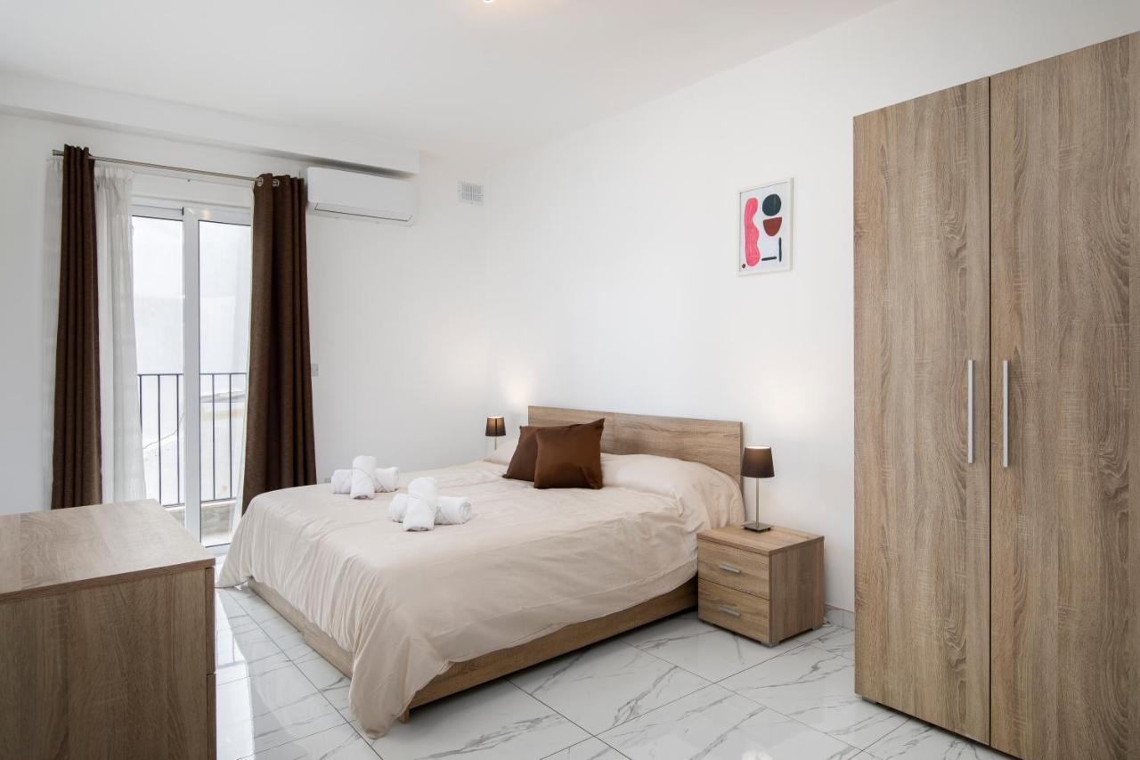 Sea View Apartment 2 Bedrooms 2 Bathrooms, 2 Minutes Away From The Sea Saint Julian's Eksteriør bilde